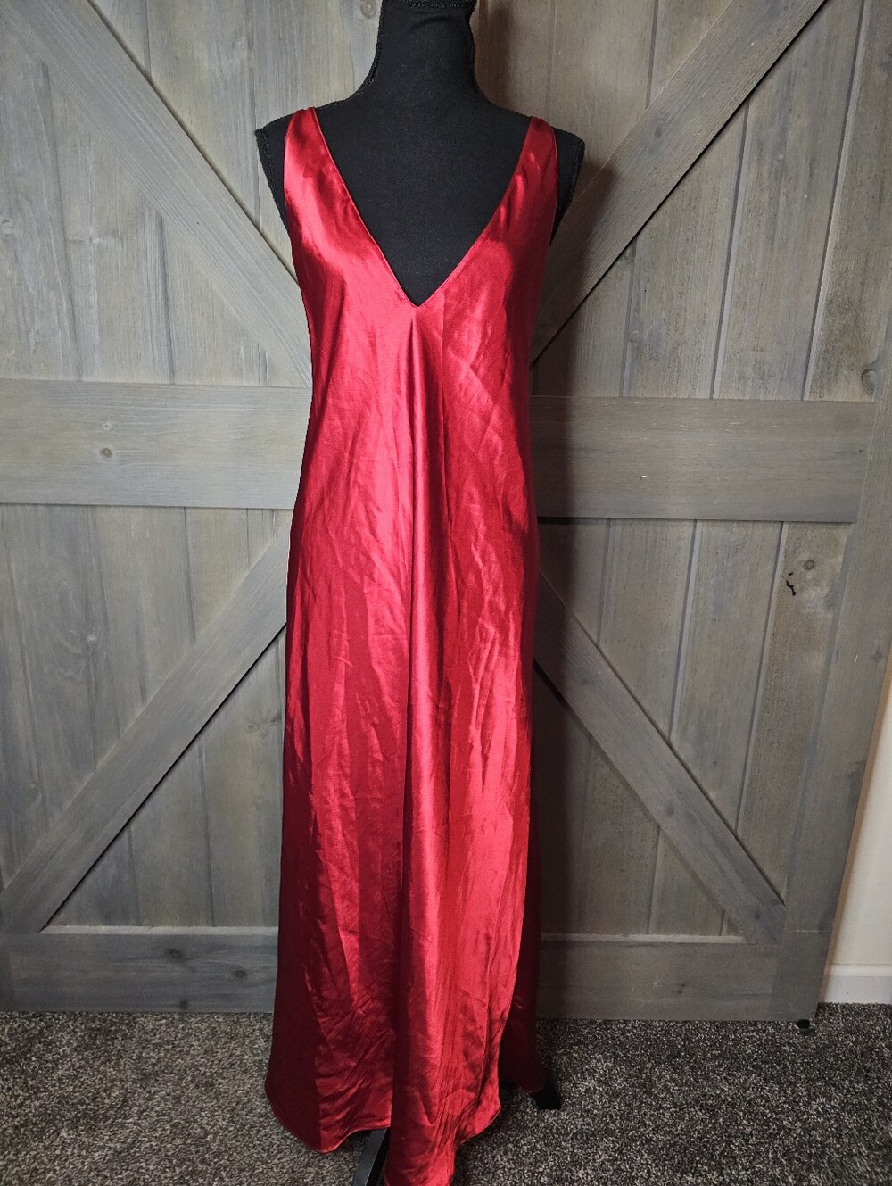 Vintage Fredericks of Hollywood Red Satin V-Neck Maxi Nightgown sz Large